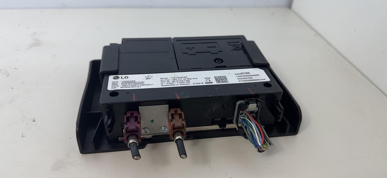 блок радио Chevrolet Equinox 3 поколение 2019, 1.5 л., бензин, АКПП, черный, внедорожник 5 дв., полный привод, 84600180 - фото №1