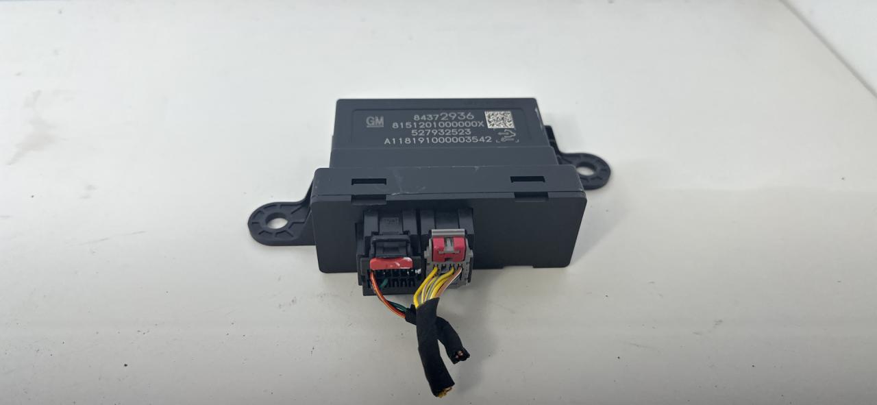 блок управления парктрониками Chevrolet Equinox 3 поколение 2019, 1.5 л., бензин, АКПП, черный, внедорожник 5 дв., полный привод, 84372936 - фото №1