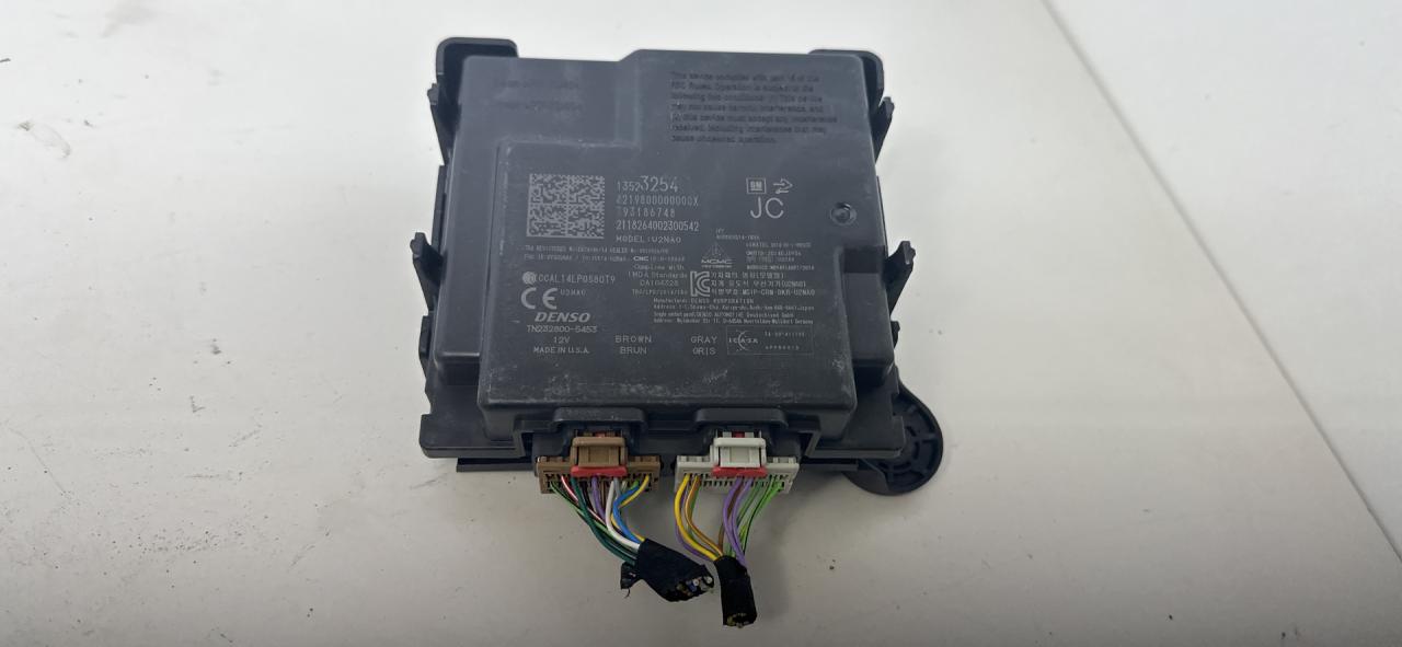 Блок управления бесключевым доступом Chevrolet Equinox 3 поколение 2019, 1.5 л., бензин, АКПП, черный, внедорожник 5 дв., полный привод, 13523254 - фото №1