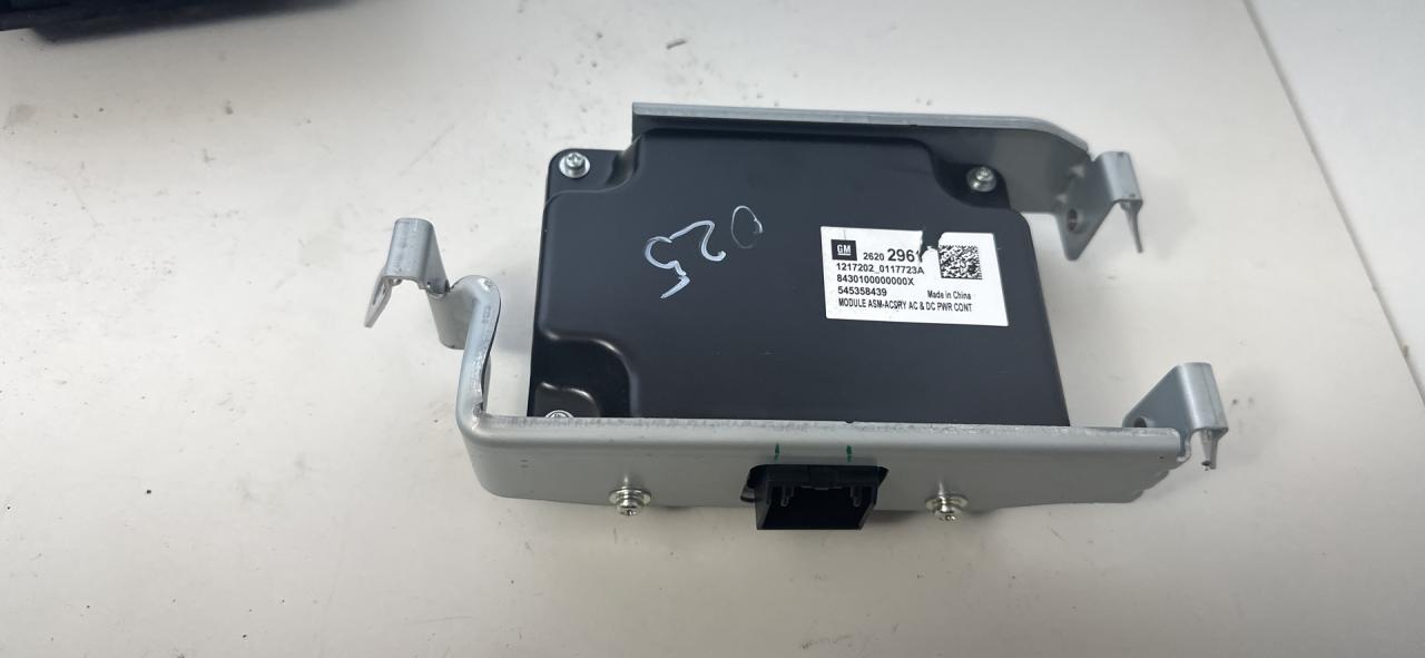 Преобразователь напряжения GMC Terrain 2 поколение 2018, 1.5 л., бензин, АКПП, черный, внедорожник 5 дв., полный привод, 26202961 - фото №1