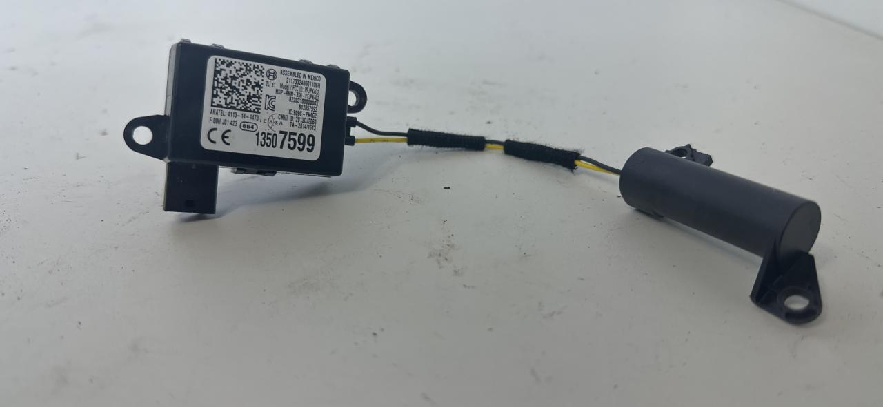 блок управления сигнализацией GMC Terrain 2 поколение 2018, 1.5 л., бензин, АКПП, черный, внедорожник 5 дв., полный привод, 13507599 - фото №1