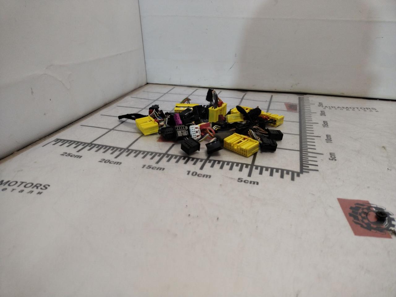 разъем (фишка) проводки GMC Terrain 2 поколение 2018, 2.0 л., бензин, АКПП, серый, передний привод - фото №1