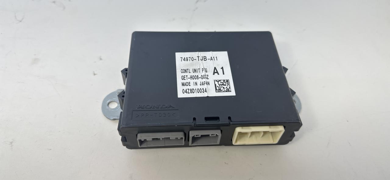 блок управления крышкой багажника Acura RDX 3 поколение 2019, 2.0 л., бензин, АКПП, белый, передний привод, 74970TJBA11 - фото №1