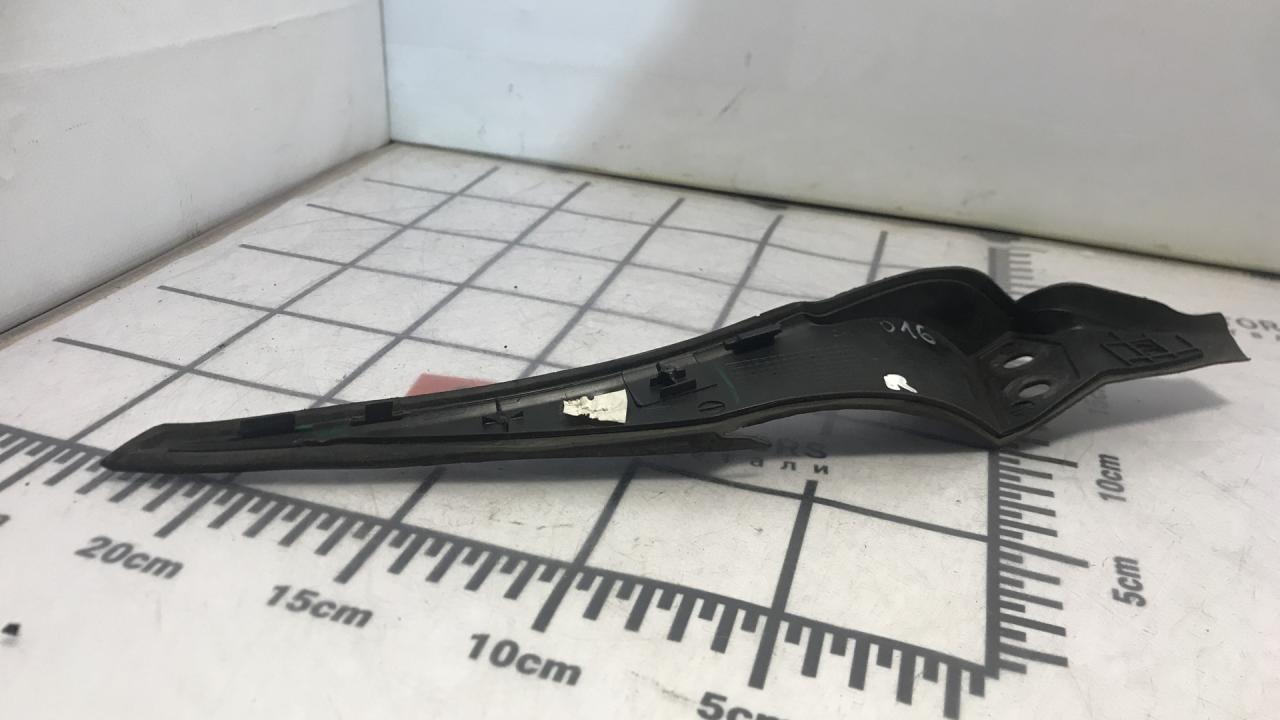 молдинг лобового стекла Chevrolet Equinox 3 поколение 2018, 1.5 л., бензин, АКПП, черный, внедорожник 5 дв., полный привод - фото №1