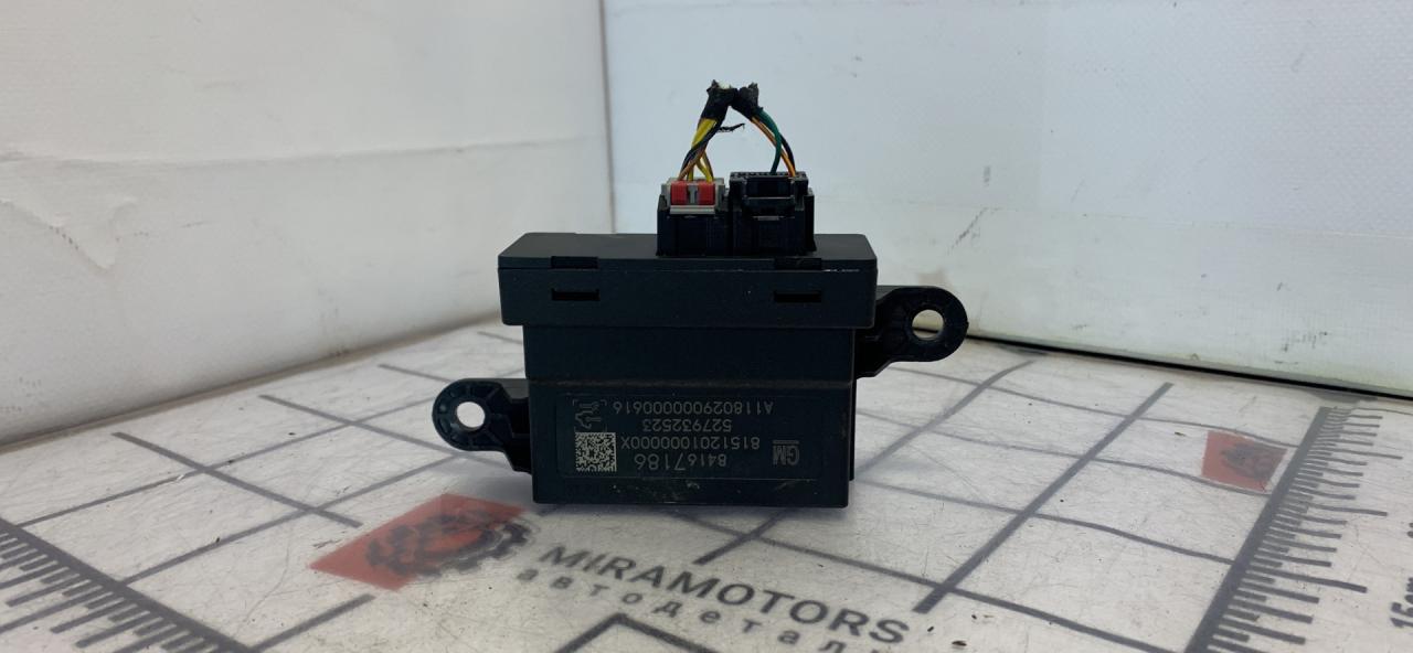 блок управления парктрониками Chevrolet Equinox 3 поколение 2018, 1.5 л., бензин, АКПП, черный, внедорожник 5 дв., полный привод, 84167186 - фото №1