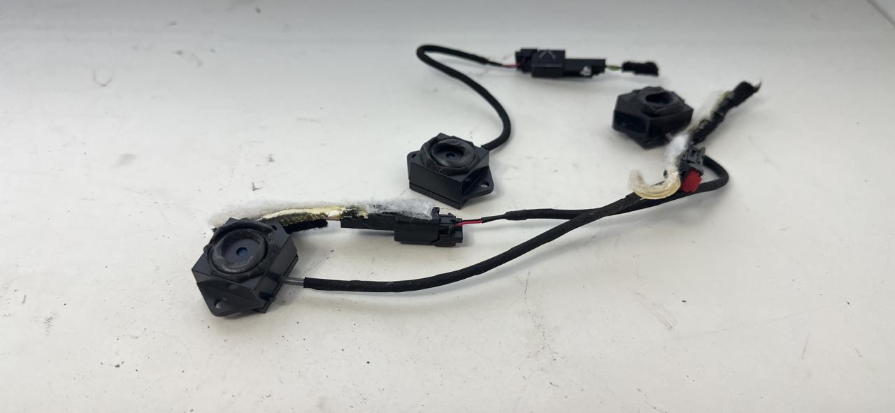 микрофон Chevrolet Equinox 3 поколение 2019, 2.0 л., бензин, АКПП, черный, внедорожник 5 дв., передний привод - фото №1