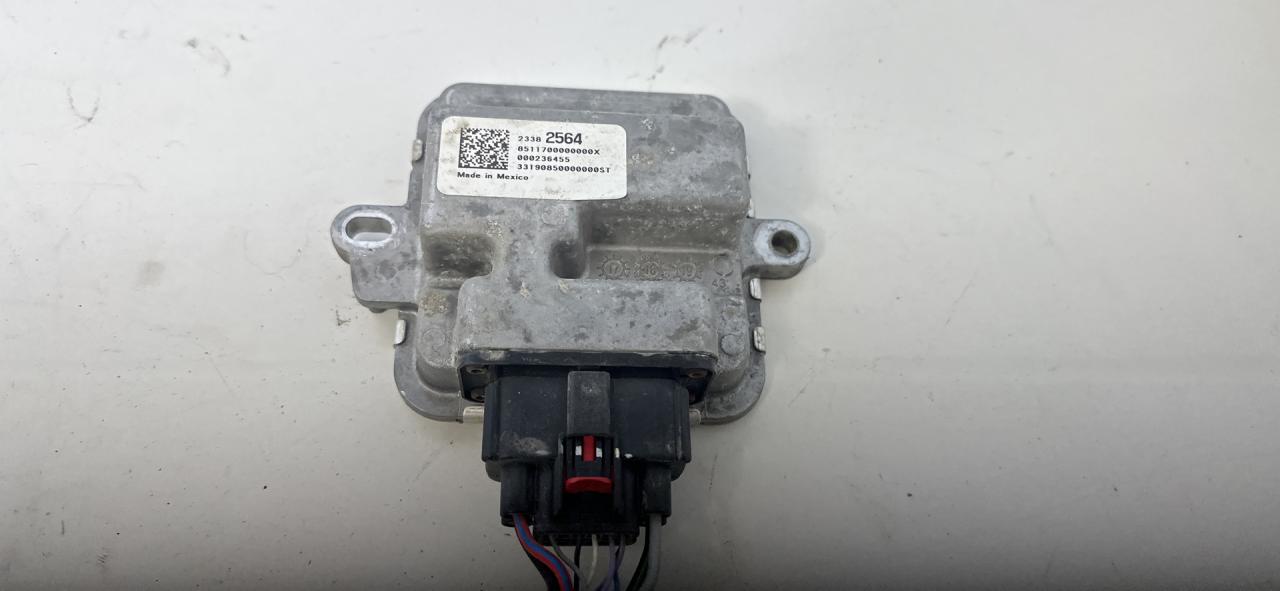 блок управления топливным насосом Chevrolet Equinox 3 поколение 2019, 2.0 л., бензин, АКПП, черный, внедорожник 5 дв., передний привод, 23382564 - фото №1