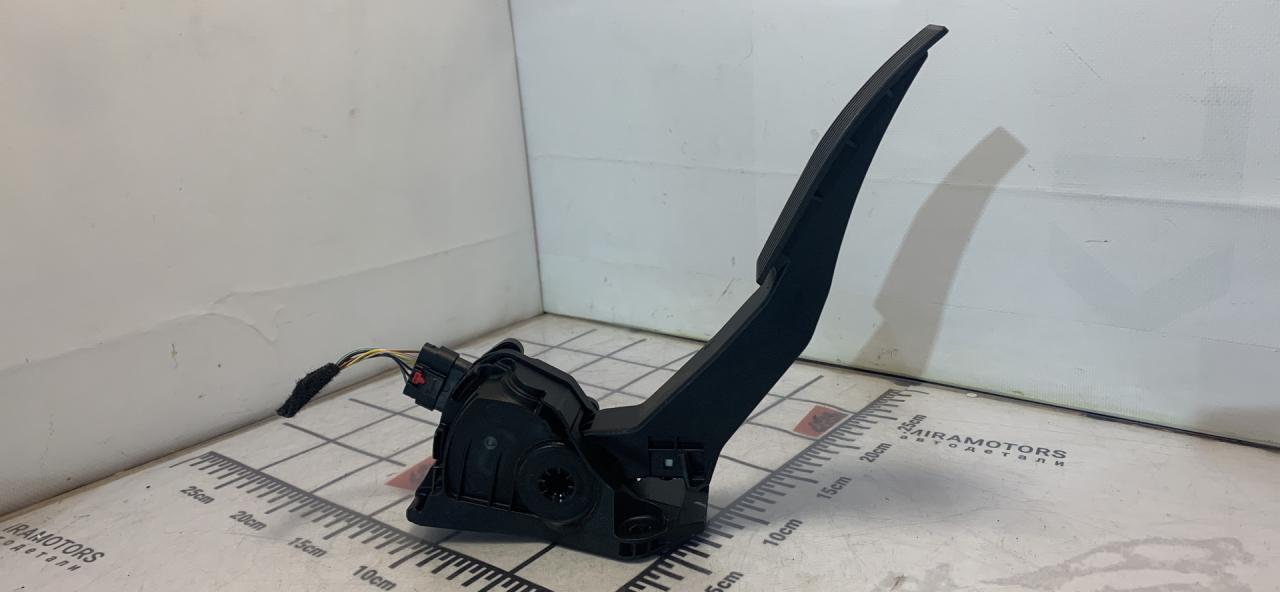 педаль GMC Terrain 2 поколение 2018, 2.0 л., бензин, АКПП, серый, передний привод - фото №1