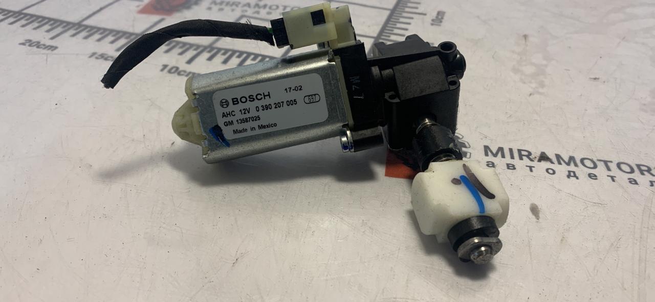 моторчик регулировки сиденья GMC Terrain 2 поколение 2018, 2.0 л., бензин, АКПП, серый, передний привод - фото №1