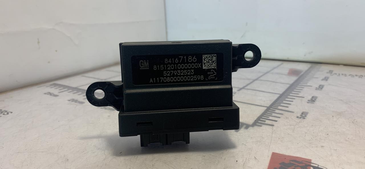блок управления парктрониками GMC Terrain 2 поколение 2018, 2.0 л., бензин, АКПП, серый, передний привод, 84167186 - фото №1