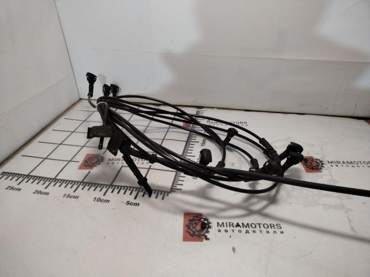 форсунка омывателя лобового стекла Chevrolet Equinox 3 поколение 2019, 1.5 л., бензин, АКПП, черный, внедорожник 5 дв., полный привод - фото №1