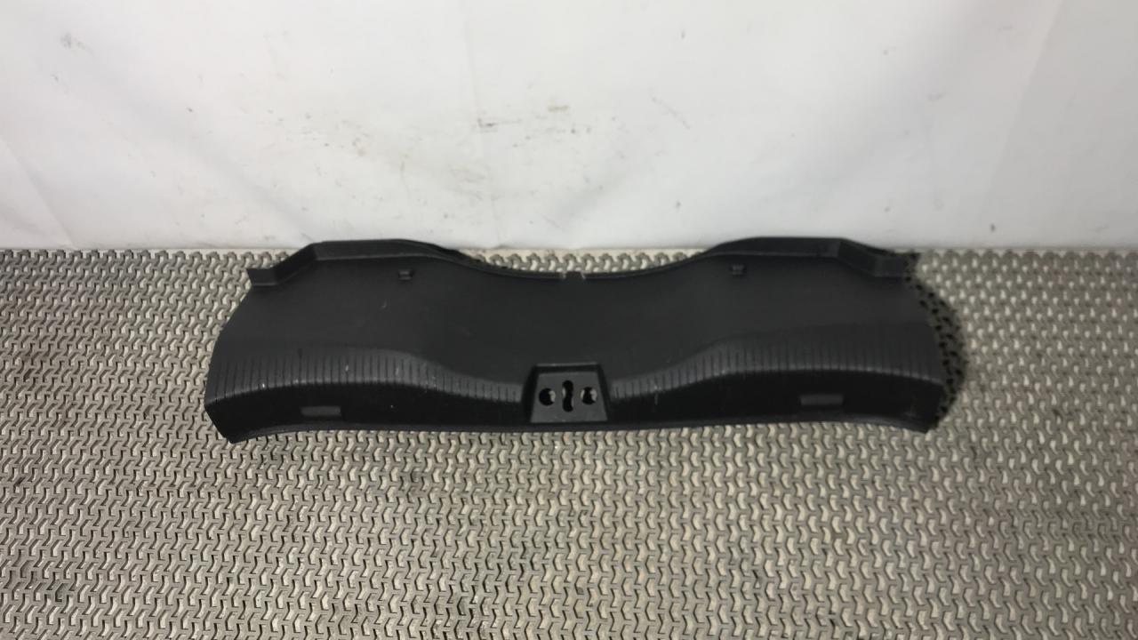 пластик Chevrolet Cruze 2 поколение 2017, 1.4 л., бензин, АКПП, серый, седан - фото №1