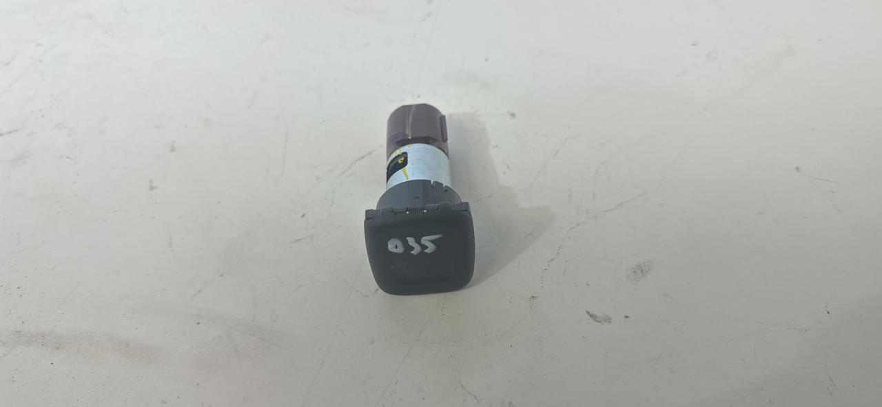 прикуриватель GMC Terrain 2 поколение 2018, 2.0 л., бензин, АКПП, серый, передний привод - фото №1