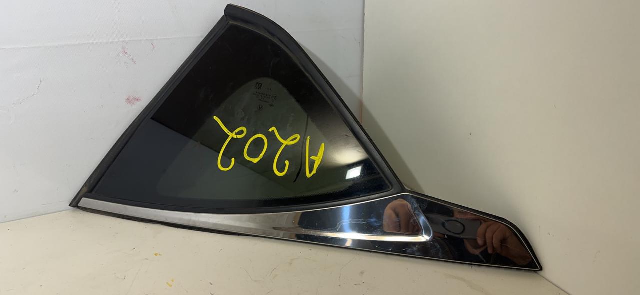 стекло кузовное боковое левое Acura RDX 3 поколение 2019, 2.0 л., бензин, АКПП, белый, передний привод - фото №1