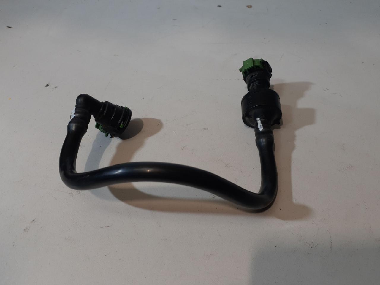 трубка вакуумная усилителя тормозов GMC Terrain 2 поколение 2018, 1.5 л., бензин, АКПП, черный, внедорожник 5 дв., полный привод - фото №1