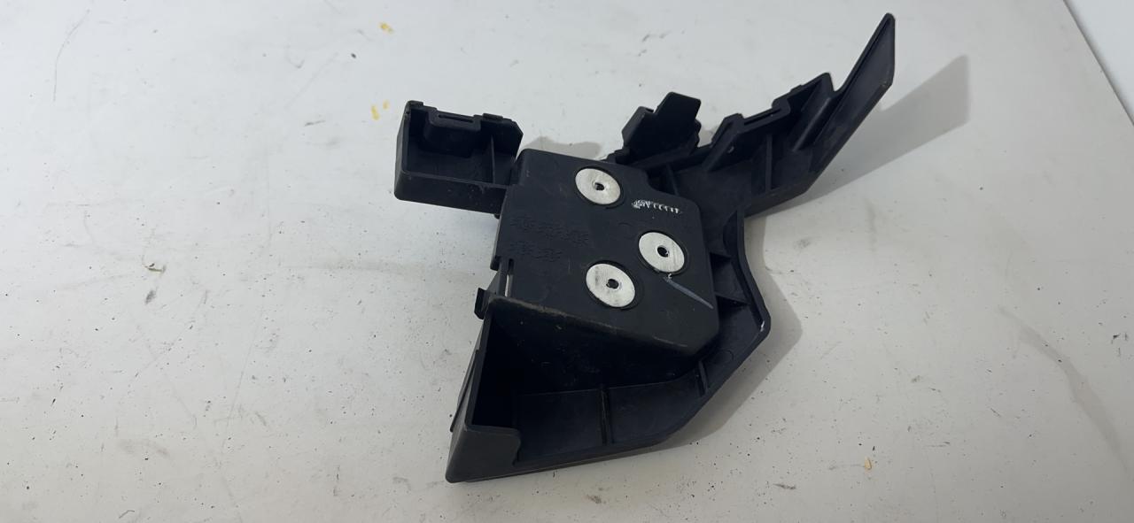 крепление бампера GMC Terrain 2 поколение 2018, 1.5 л., бензин, АКПП, черный, внедорожник 5 дв., полный привод, 84305591 - фото №1