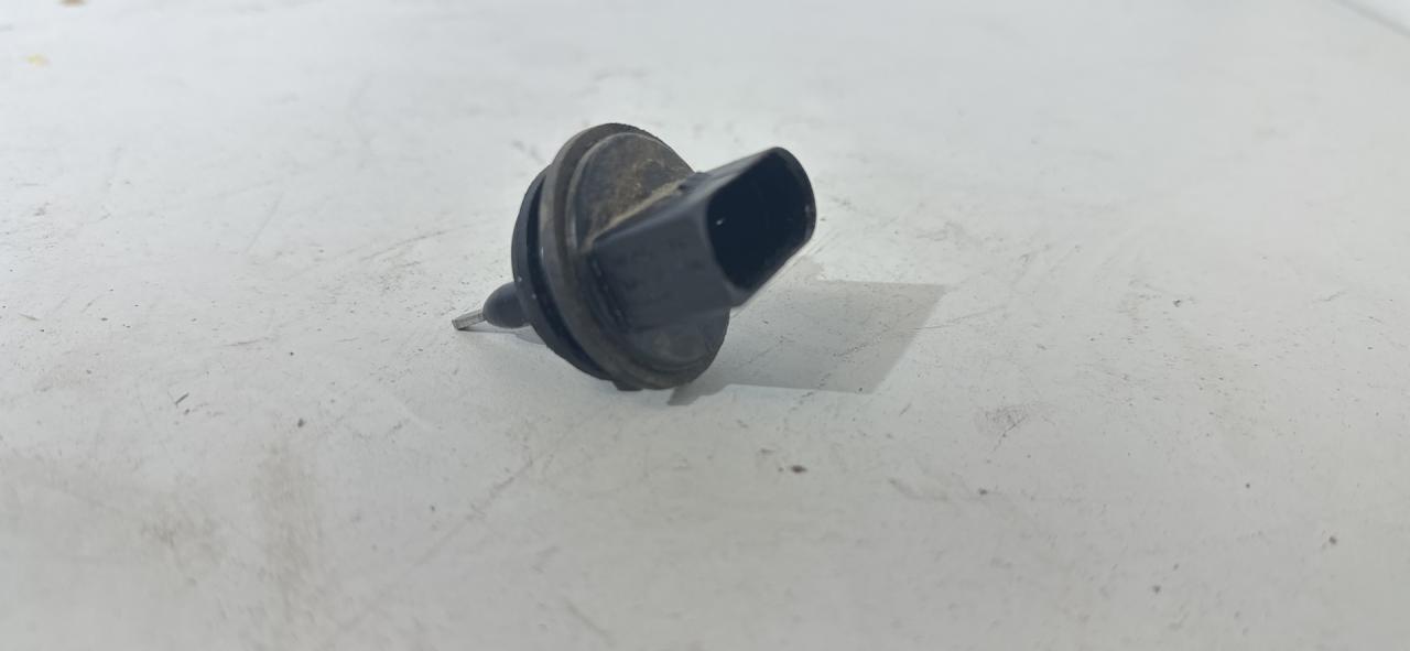 датчик уровня омывающей жидкости Volkswagen Tiguan 2 поколение 2018, 2.0 л., FSI, бензин, АКПП, белый, внедорожник 5 дв., 7M0919376 - фото №1