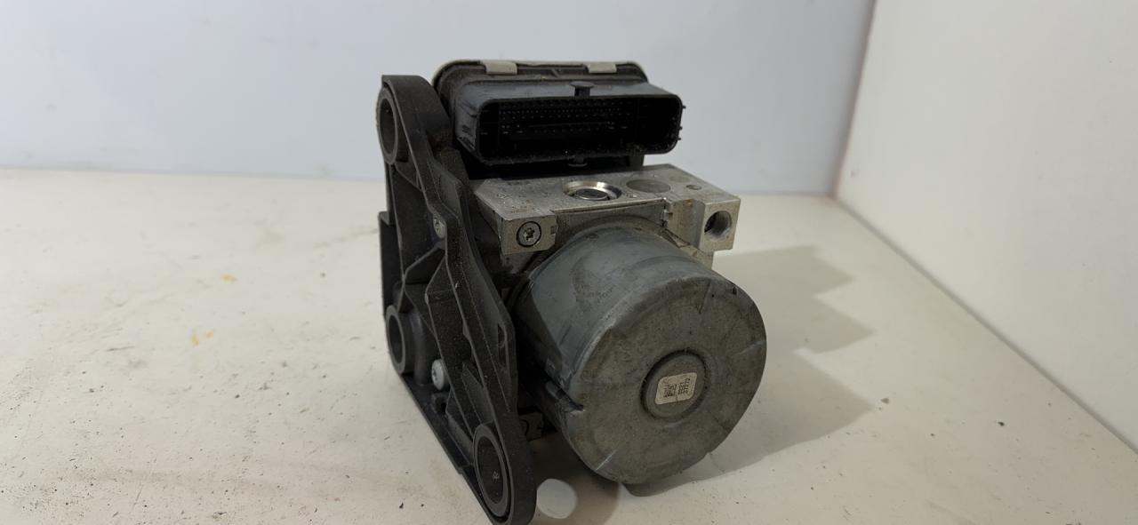 блок ABS Volkswagen Tiguan 2 поколение 2018, 2.0 л., FSI, бензин, АКПП, белый, внедорожник 5 дв., 5Q0-614-517-FL-BEF, 5Q0614517CCBEF, 5Q0614517CGBEF, 5Q0614517CTBEF, 5Q0614517DGBEF - фото №1