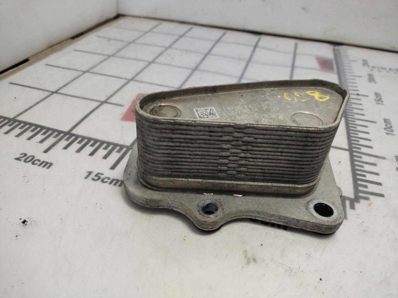 теплообменник масляного фильтра Chevrolet Cruze 2 поколение 2019, 1.4 л., бензин, АКПП, синий диплоат, хетчбэк 5 дв., полный привод, 12678774 - фото №1