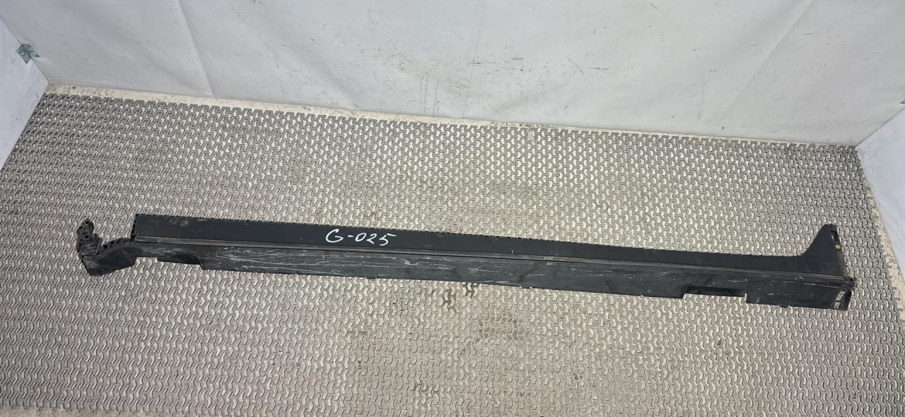 накладка на порог GMC Terrain 2 поколение 2018, 1.5 л., бензин, АКПП, черный, внедорожник 5 дв., полный привод, 23193667 - фото №1