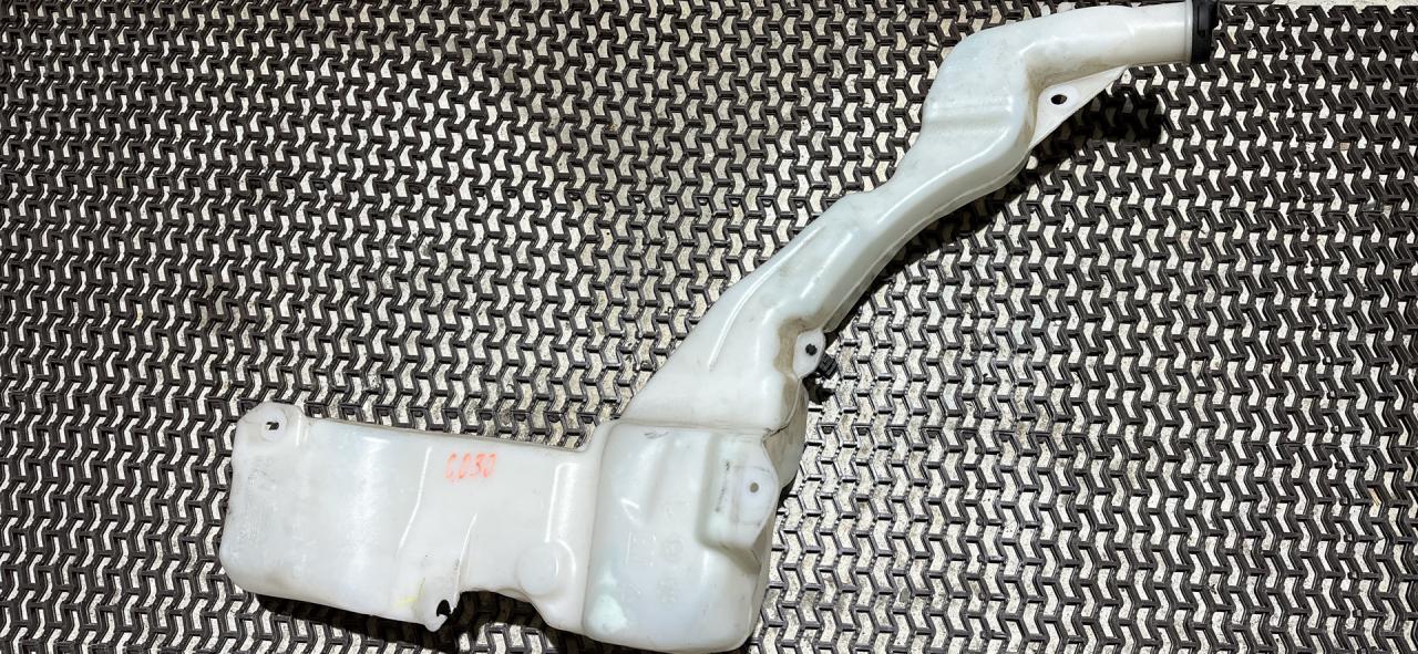 бачок омывателя Chevrolet Equinox 3 поколение 2018, 1.5 л., бензин, АКПП, белый, внедорожник 5 дв., полный привод, 84265495 - фото №1