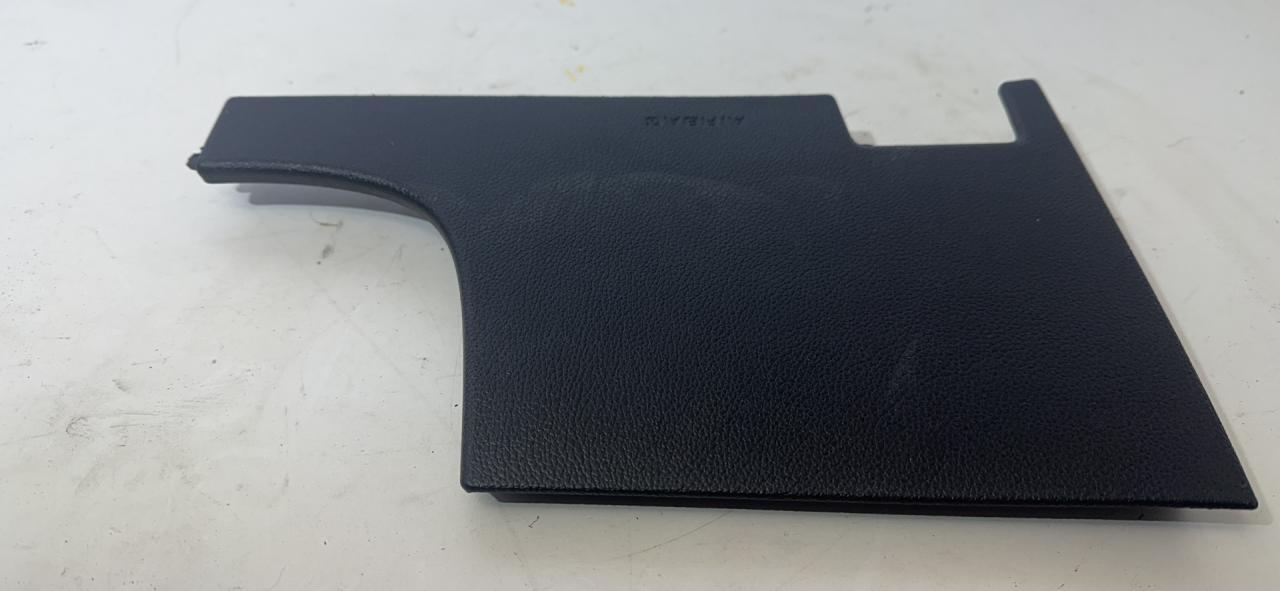 пластик Chevrolet Cruze 2 поколение 2017, 1.4 л., бензин, АКПП, серый, седан, 39018626 - фото №1