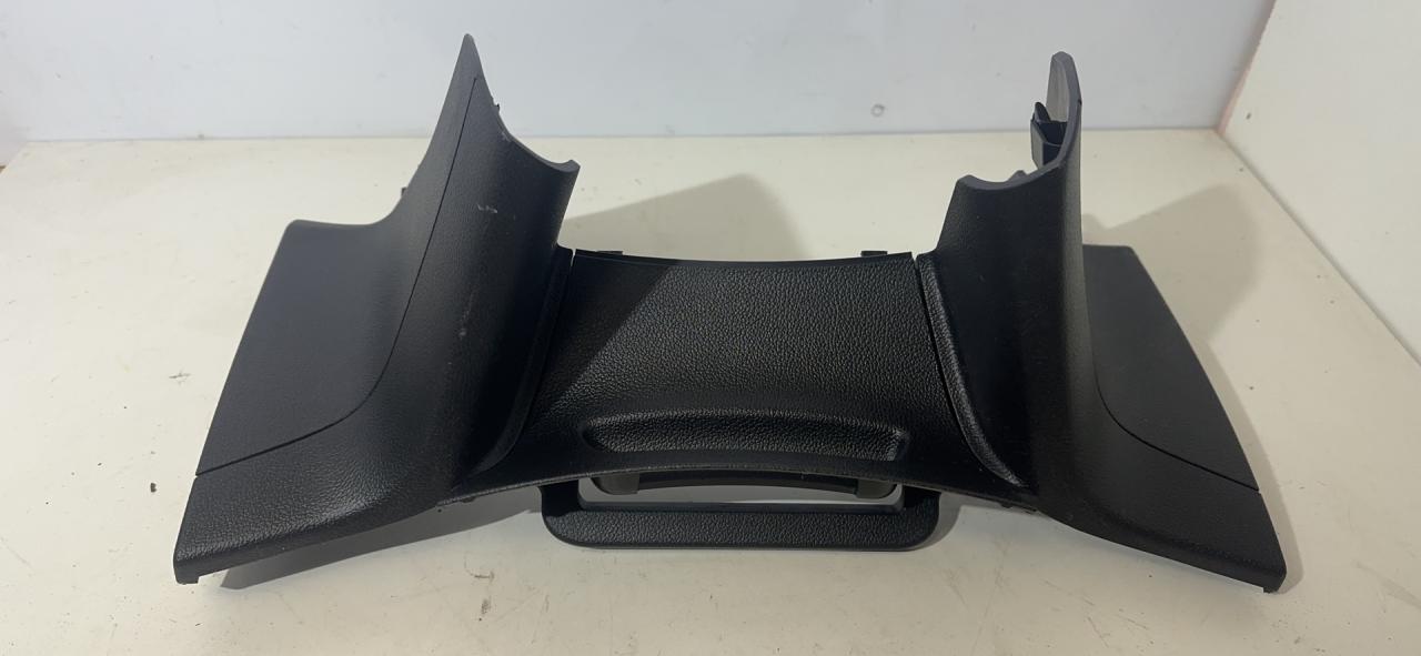 пластик Chevrolet Cruze 2 поколение 2017, 1.4 л., бензин, АКПП, серый, седан - фото №1