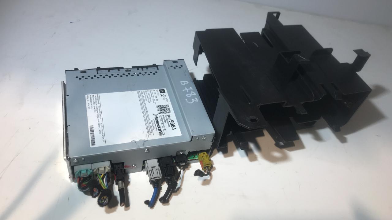 блок радио Chevrolet Equinox 3 поколение 2019, 1.5 л., бензин, АКПП, серый, внедорожник 5 дв., полный привод, 84479964 - фото №1