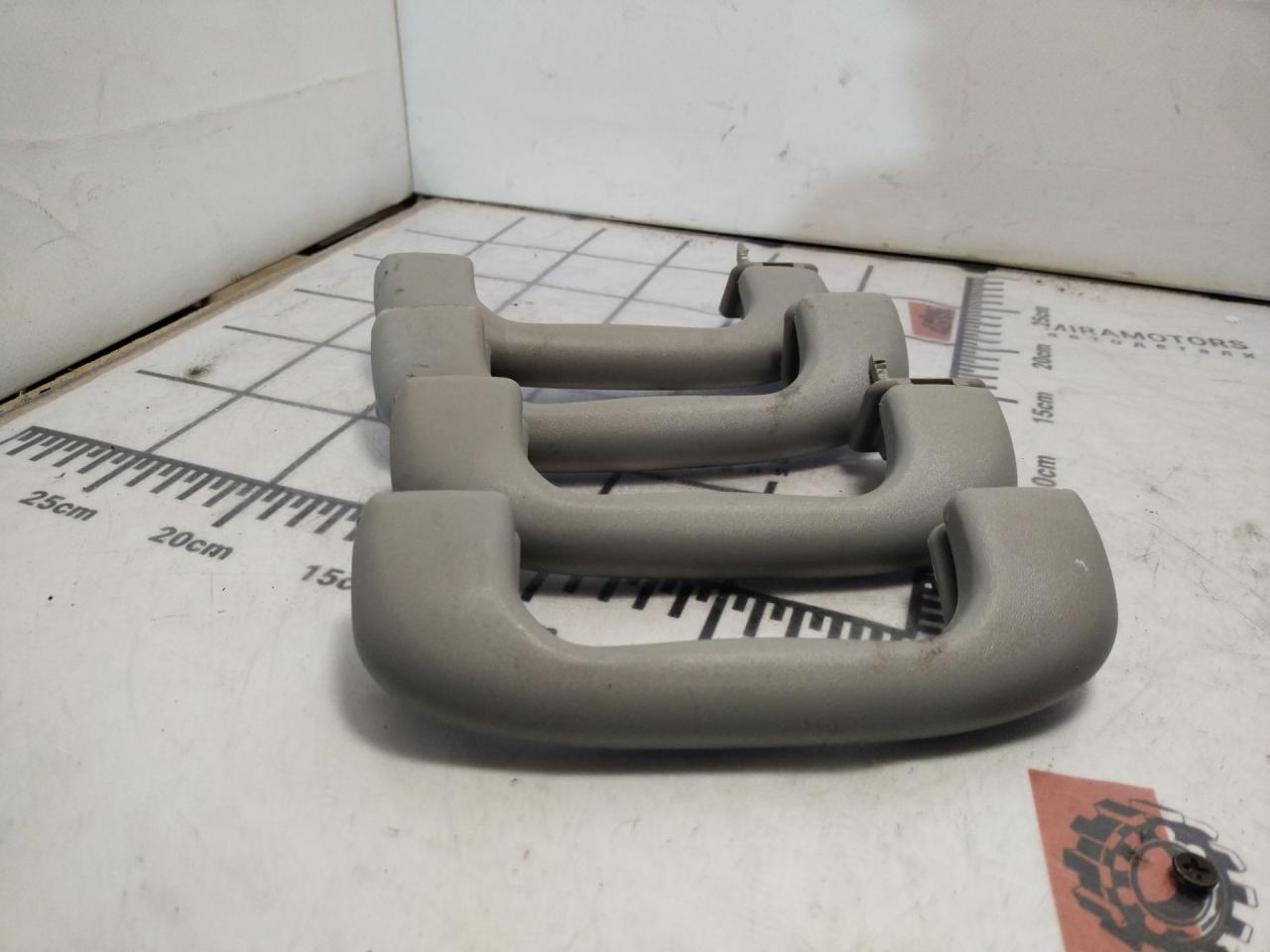 ручка внутренняя потолочная GMC Terrain 2 поколение 2018, 2.0 л., бензин, АКПП, серый, передний привод - фото №1