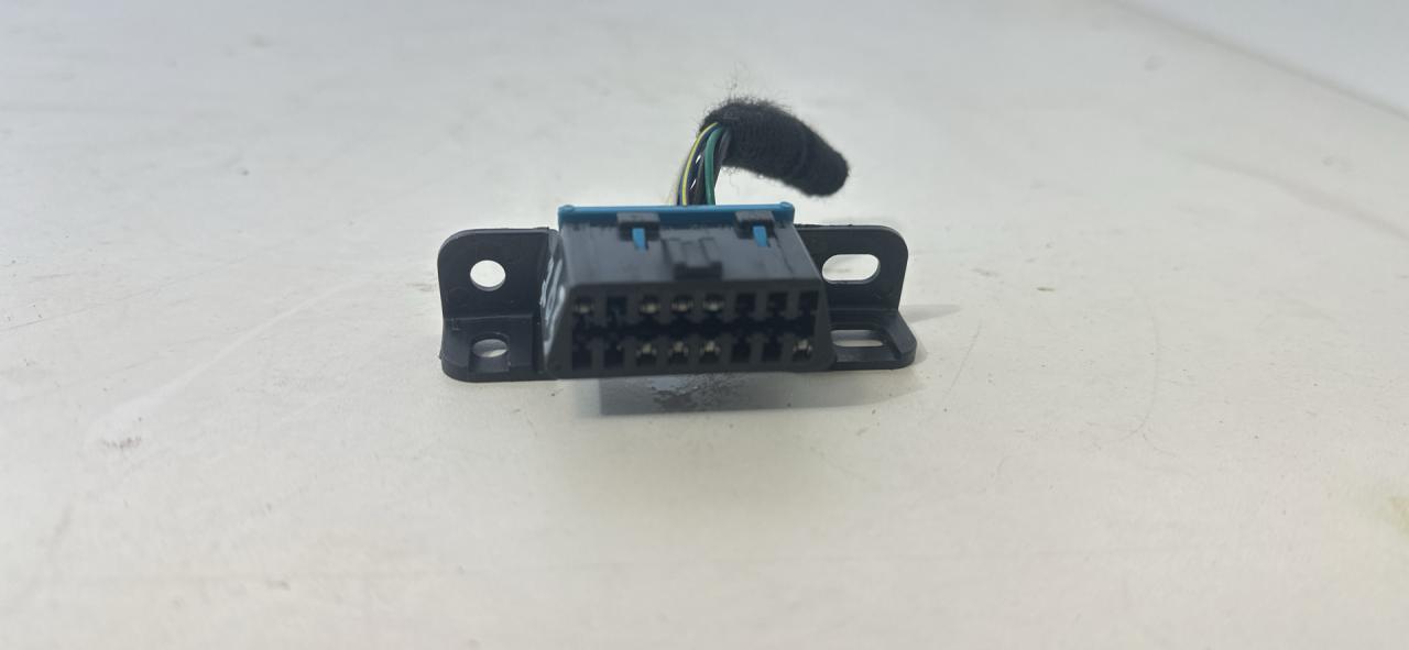 диагностический разъем Chevrolet Equinox 3 поколение 2019, 1.5 л., бензин, АКПП, серый, внедорожник 5 дв., полный привод - фото №1