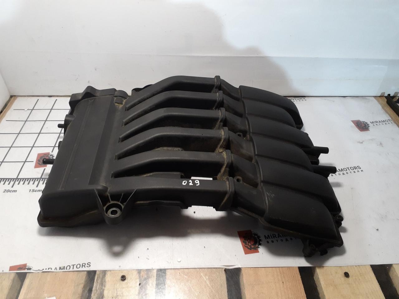 коллектор впускной Volkswagen Atlas 2018, 3.6 л., бензин, АКПП, черный, внедорожник 5 дв., полный привод, 03H133201 - фото №1