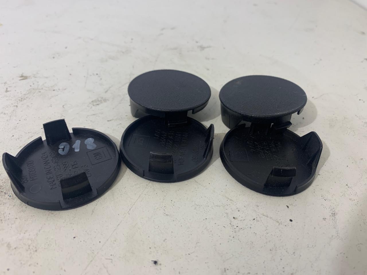 заглушка Chevrolet Equinox 3 поколение 2019, 1.5 л., бензин, АКПП, серый, внедорожник 5 дв., полный привод, 23463128 - фото №1