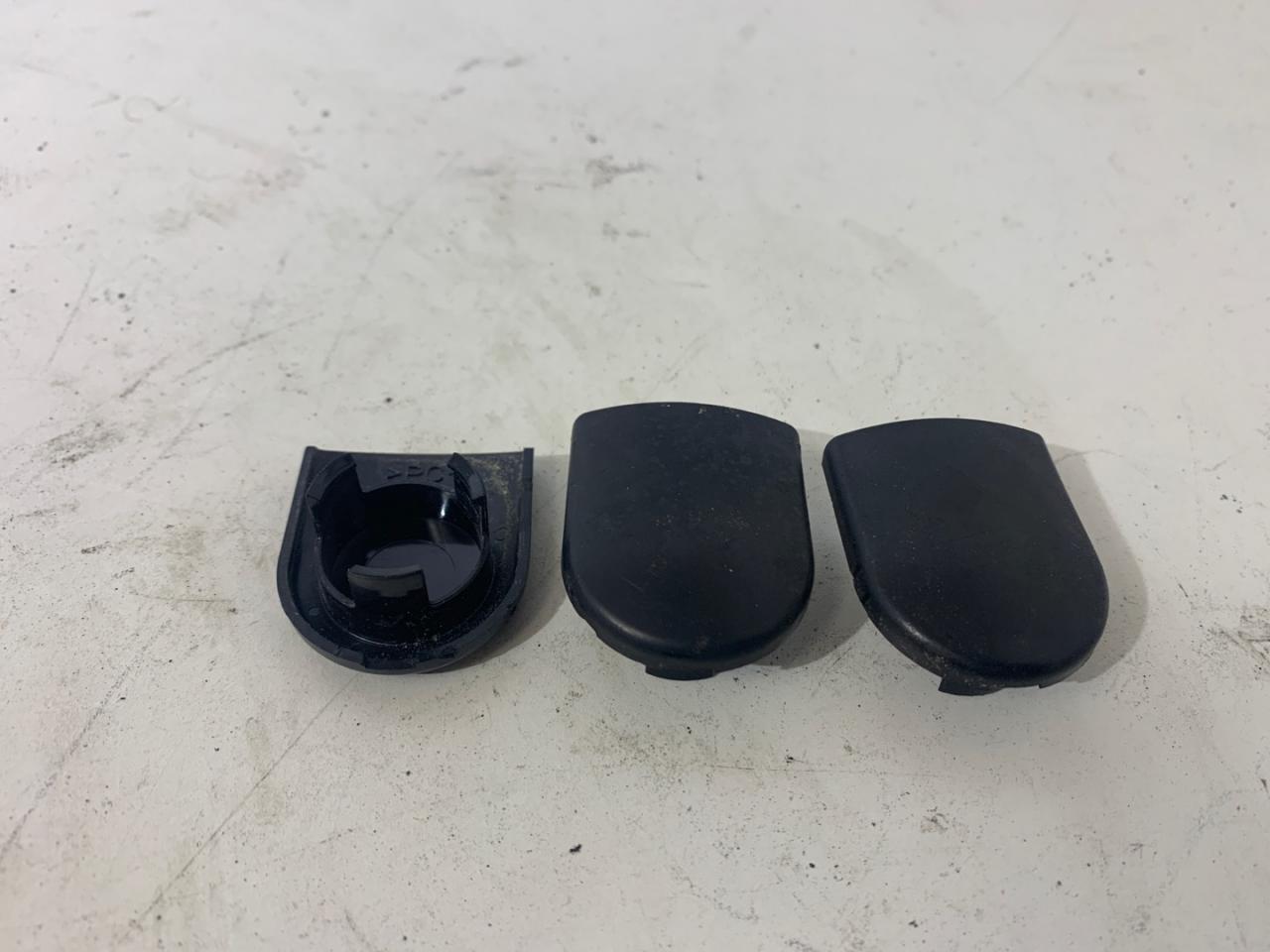 заглушка Chevrolet Equinox 3 поколение 2019, 1.5 л., бензин, АКПП, серый, внедорожник 5 дв., полный привод - фото №1