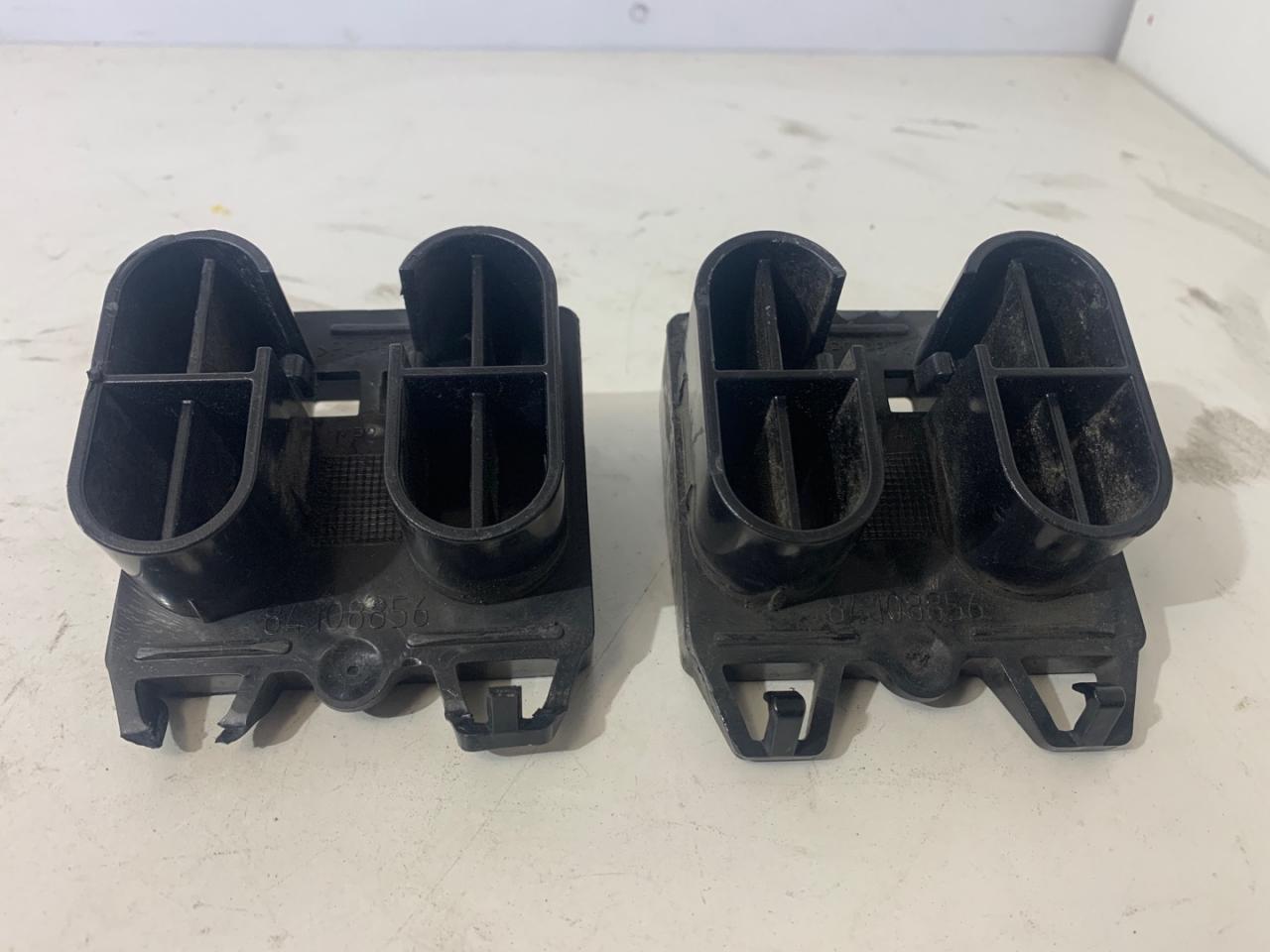 отбойник бампера переднего Chevrolet Equinox 3 поколение 2019, 1.5 л., бензин, АКПП, серый, внедорожник 5 дв., полный привод, 84108856 - фото №1