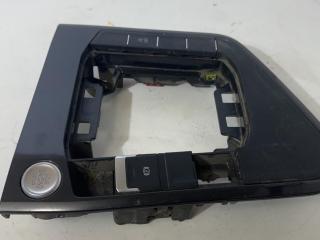 кнопка запуска двигателя Volkswagen Tiguan 2 поколение 2018, 2.0 л., FSI, бензин, АКПП, белый, внедорожник 5 дв.