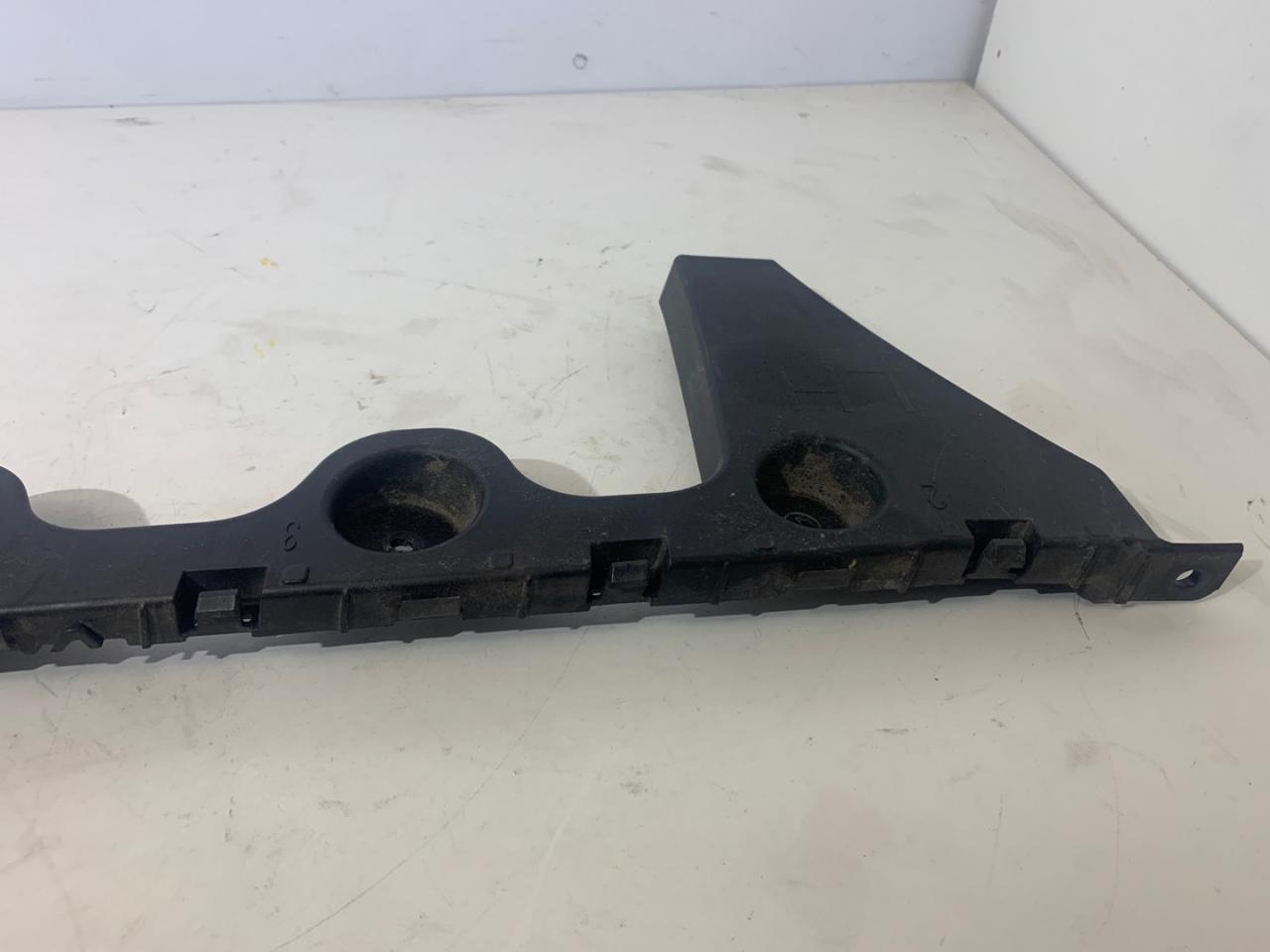 Крепление бампера заднего Chevrolet Equinox 3 поколение 2019, 1.5 л., бензин, АКПП, серый, внедорожник 5 дв., полный привод, 23462452 - фото №1