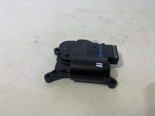 моторчик заслонки печки Volkswagen Tiguan 2 поколение 2018, 2.0 л., FSI, бензин, АКПП, белый, внедорожник 5 дв., 5Q0907511L