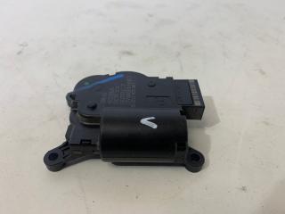 моторчик заслонки печки Volkswagen Tiguan 2 поколение 2018, 2.0 л., FSI, бензин, АКПП, белый, внедорожник 5 дв., 5Q0907511K