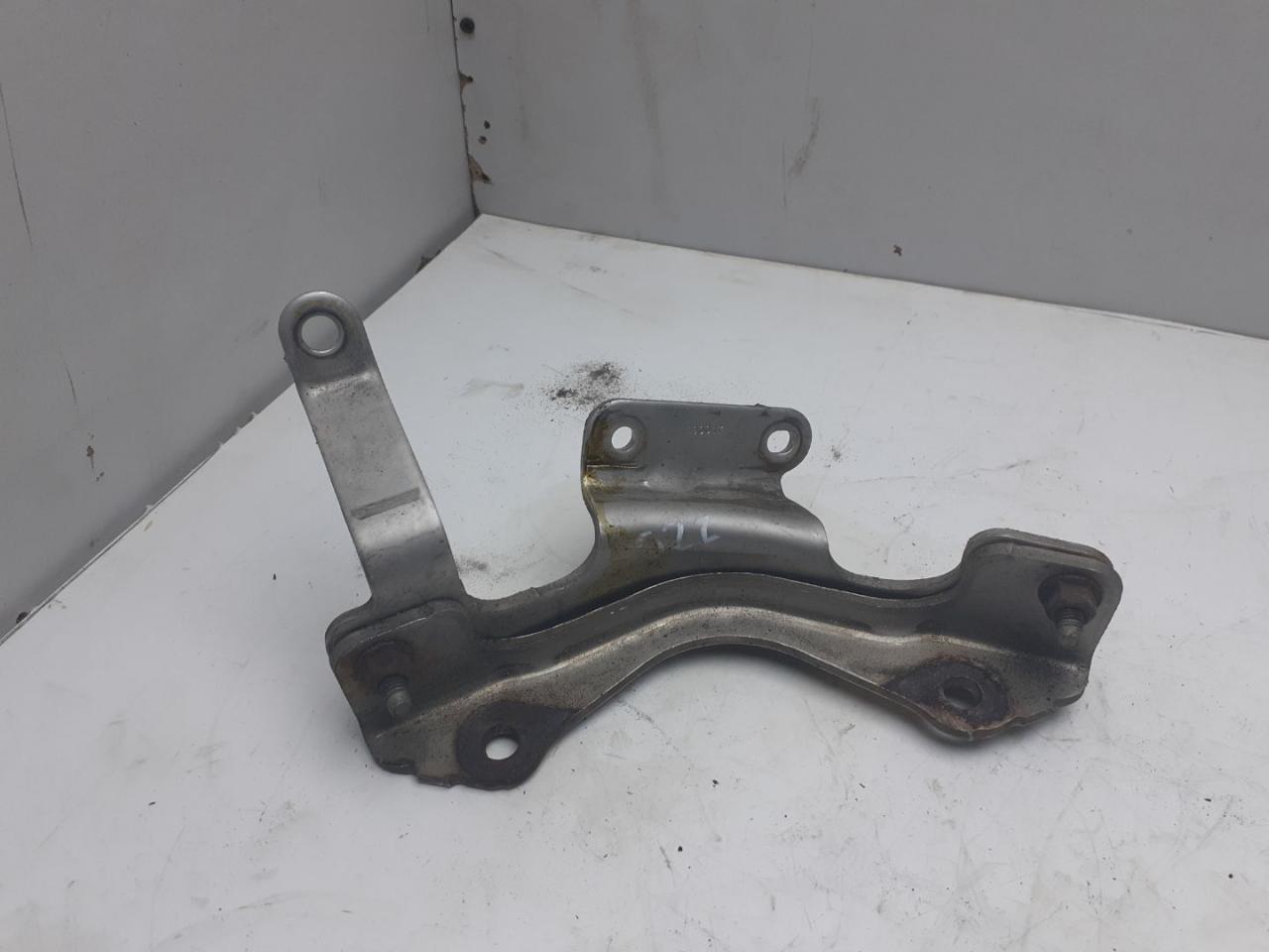 кронштейн (крепление) Chevrolet Equinox 3 поколение 2019, 1.5 л., бензин, АКПП, серый, внедорожник 5 дв., полный привод - фото №1