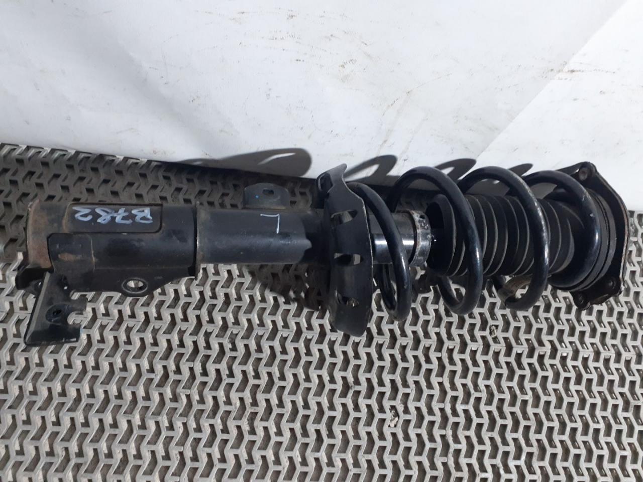 стойка передняя левая Chevrolet Equinox 3 поколение 2019, 1.5 л., бензин, АКПП, серый, внедорожник 5 дв., полный привод, 84230329 - фото №1