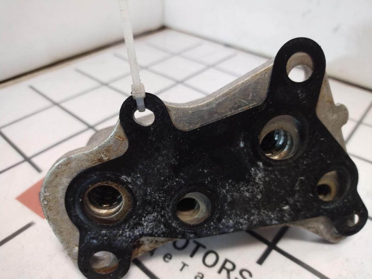 теплообменник масляного фильтра Chevrolet Equinox 3 поколение 2019, 1.5 л., бензин, АКПП, черный, внедорожник 5 дв., полный привод, 12678774 - фото №1