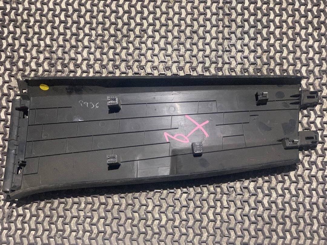 пластик Volkswagen Tiguan 2 поколение 2018, 2.0 л., FSI, бензин, АКПП, белый, внедорожник 5 дв., 5NA867292 - фото №1