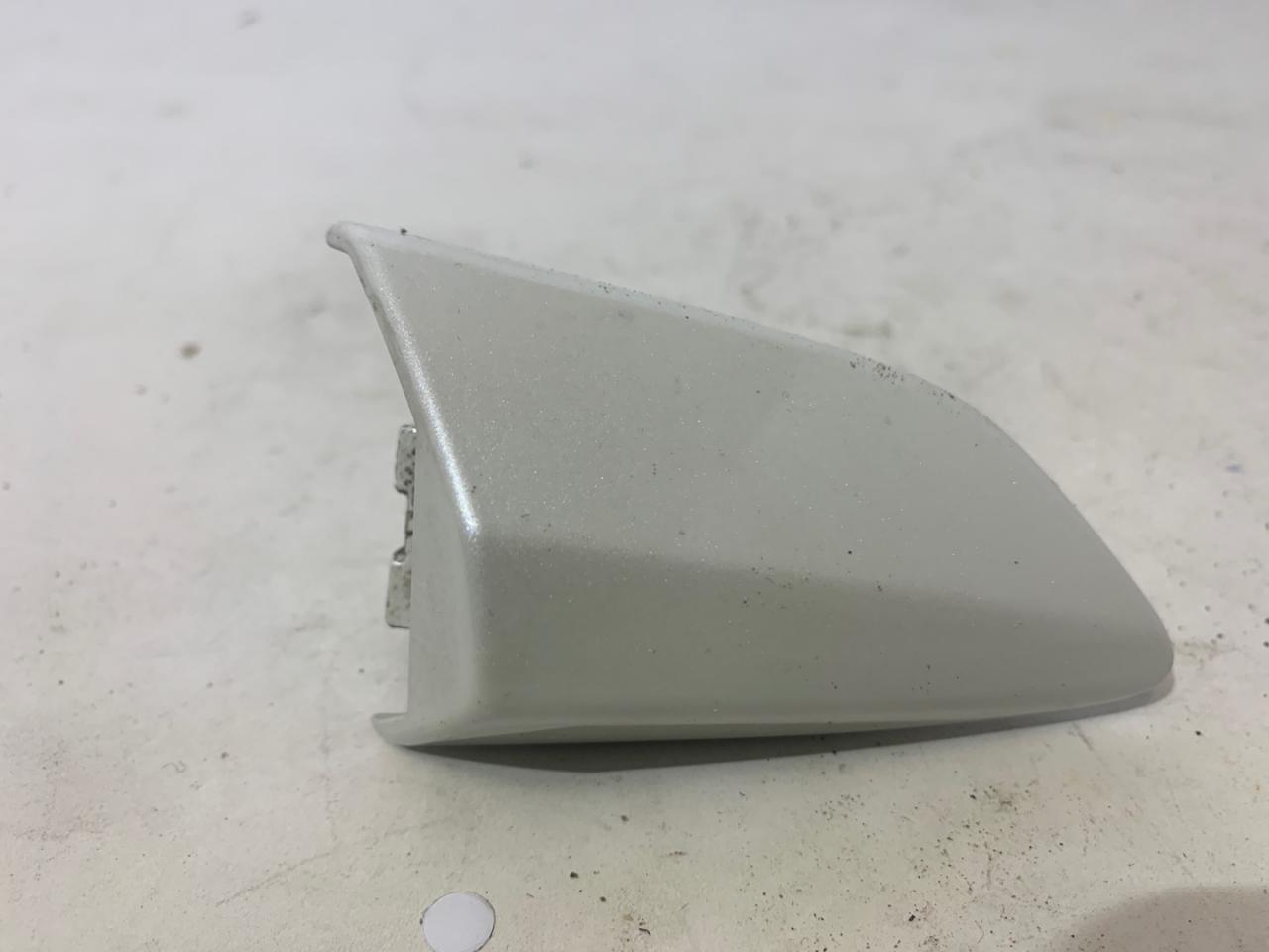 колпачок (заглушка) ручки двери задней правой Acura RDX 3 поколение 2019, 2.0 л., бензин, АКПП, белый, передний привод, 72647-TJB-A71ZG - фото №1