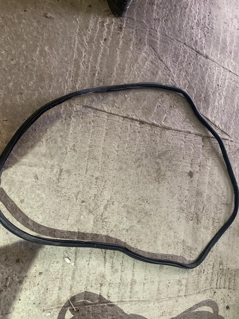 уплотнитель Chevrolet Equinox 3 поколение 2019, 1.5 л., бензин, АКПП, серый, внедорожник 5 дв., полный привод - фото №1