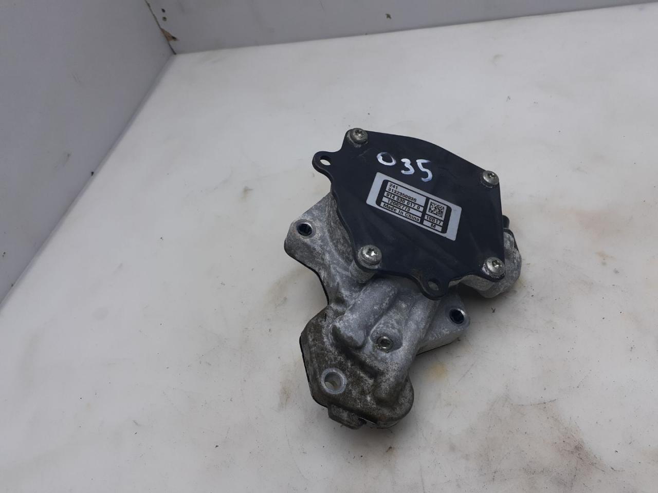 насос вакуумный GMC Terrain 2 поколение 2018, 2.0 л., бензин, АКПП, серый, передний привод, 12662773 - фото №1