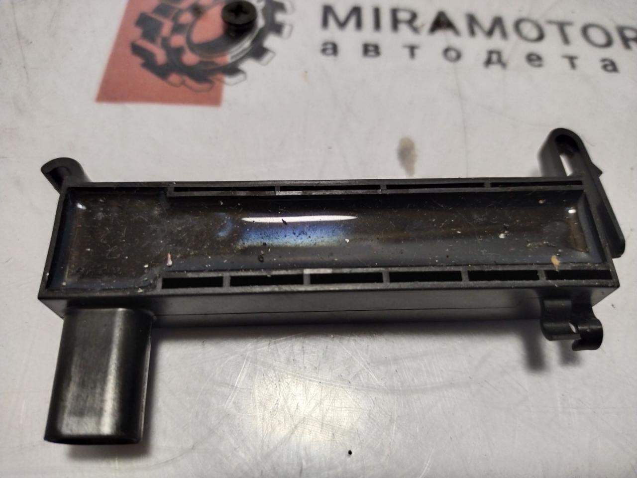 Антенна системы комфортного доступа Chevrolet Equinox 3 поколение 2019, 1.5 л., бензин, АКПП, серый, внедорожник 5 дв., полный привод, 13580788 - фото №1