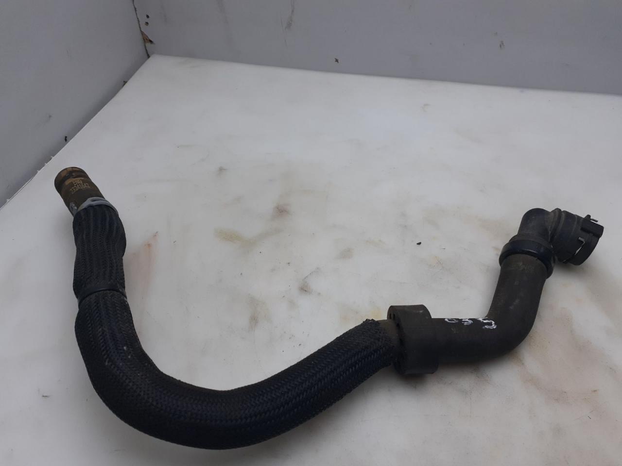 патрубок отопителя (печки) GMC Terrain 2 поколение 2018, 2.0 л., бензин, АКПП, серый, передний привод, 23241642 - фото №1