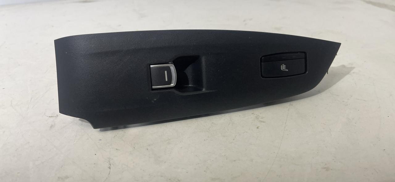 кнопка стеклоподъемника заднего правого Honda Accord 10 поколение 2018, 1.5 л., бензин, АКПП, седан - фото №1
