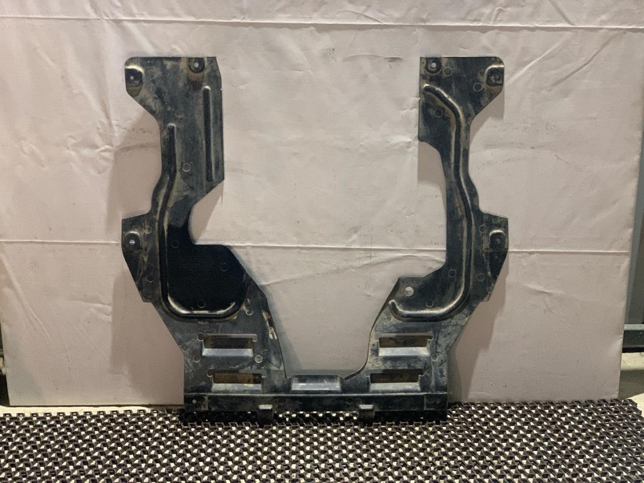 защита двигателя Buick Encore 1 поколение 2014, 1.4 л., бензин, АКПП, хетчбэк 5 дв., 42452292, 42392182, 95297733, 95396190, 95247041 - фото №1