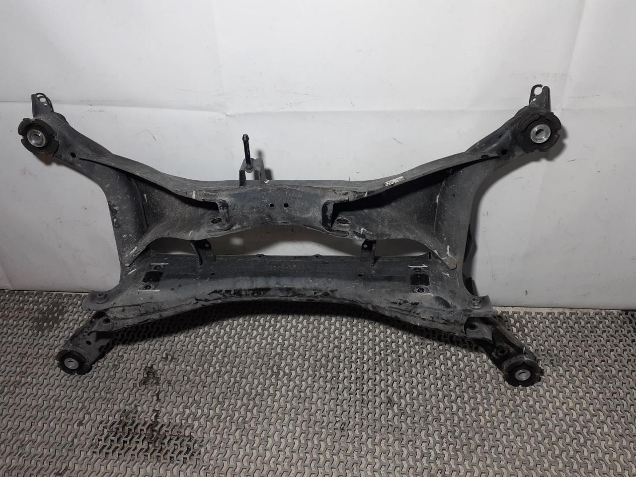 балка подвески задняя Honda CR-V 5 поколение 2019, 1.5 л., бензин, АКПП, белый, 50300-TLB-A01, 50300-TLB-A02 - фото №1